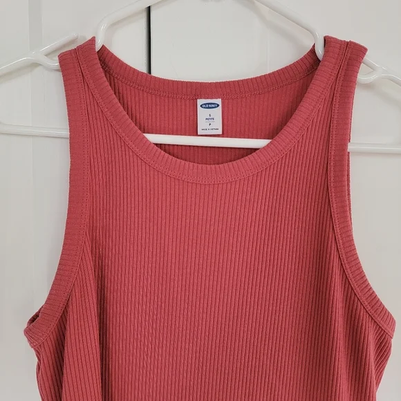 Pink Ribbed Tank - Old Navy - Size Small - Picture 3 of 7